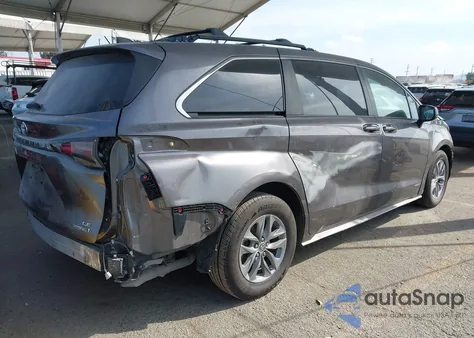2021 Toyota Sienna Le z USA, uszkodzony, nr VIN 5TDBRKEC0MS073840